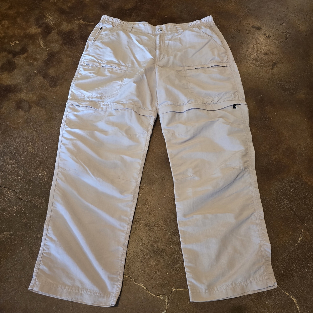 L.L. Bean Men’s Khaki Nylon Convertible Hiking Pants No-Fly Size L